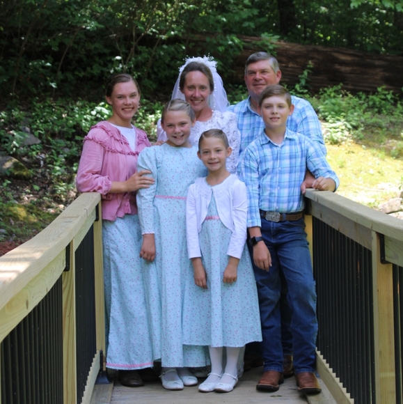 Meet your Posher, Lisa - Picture 4 of 11